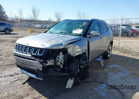 2018 Jeep Compass Limited 4X4 из США, поврежденный, VIN 3C4NJDCB3JT373917